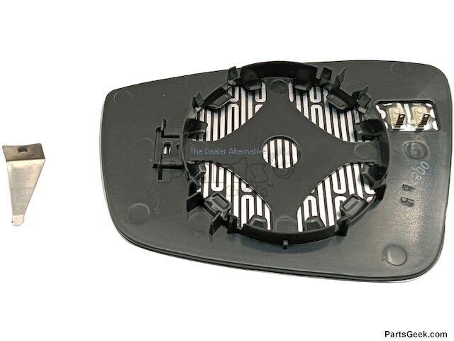 Right Door Mirror Glass - 2012-2019 Volkswagen Beetle - Replacement 118767-02643962